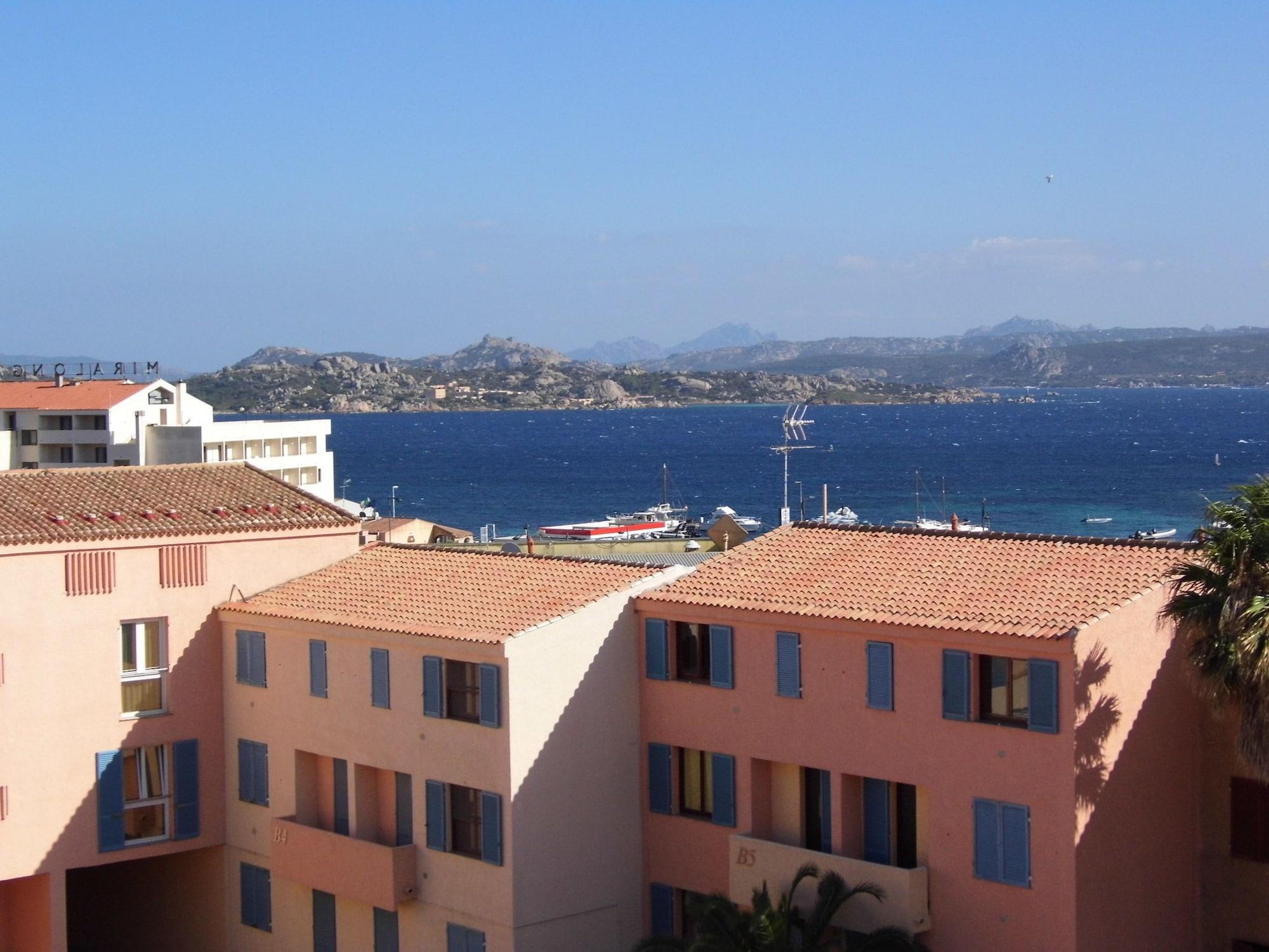 Le Nereidi Hotel Residence La Maddalena  Buitenkant foto