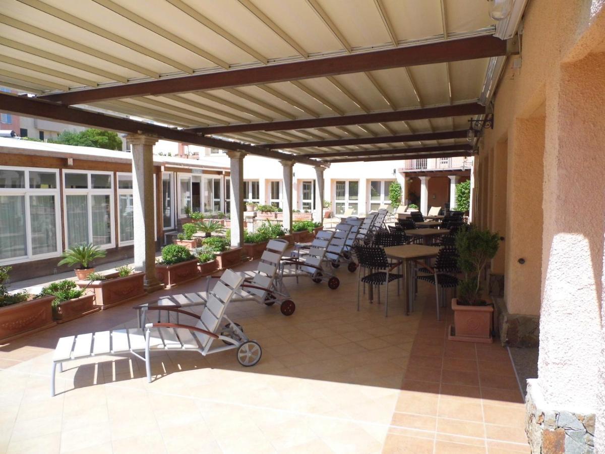 Le Nereidi Hotel Residence La Maddalena  Buitenkant foto