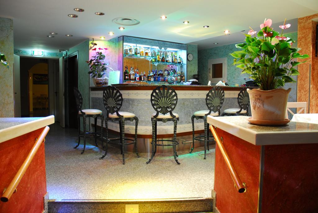 Le Nereidi Hotel Residence La Maddalena  Buitenkant foto