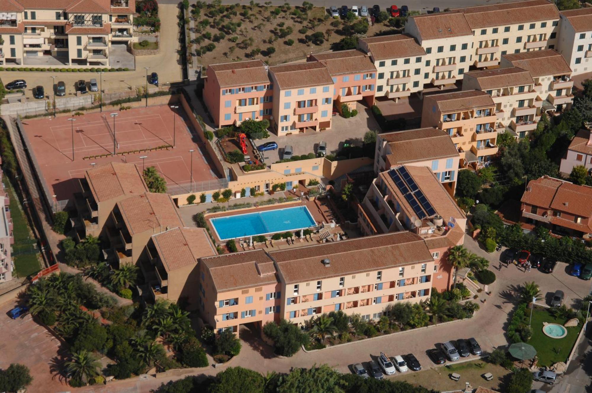 Le Nereidi Hotel Residence La Maddalena  Buitenkant foto