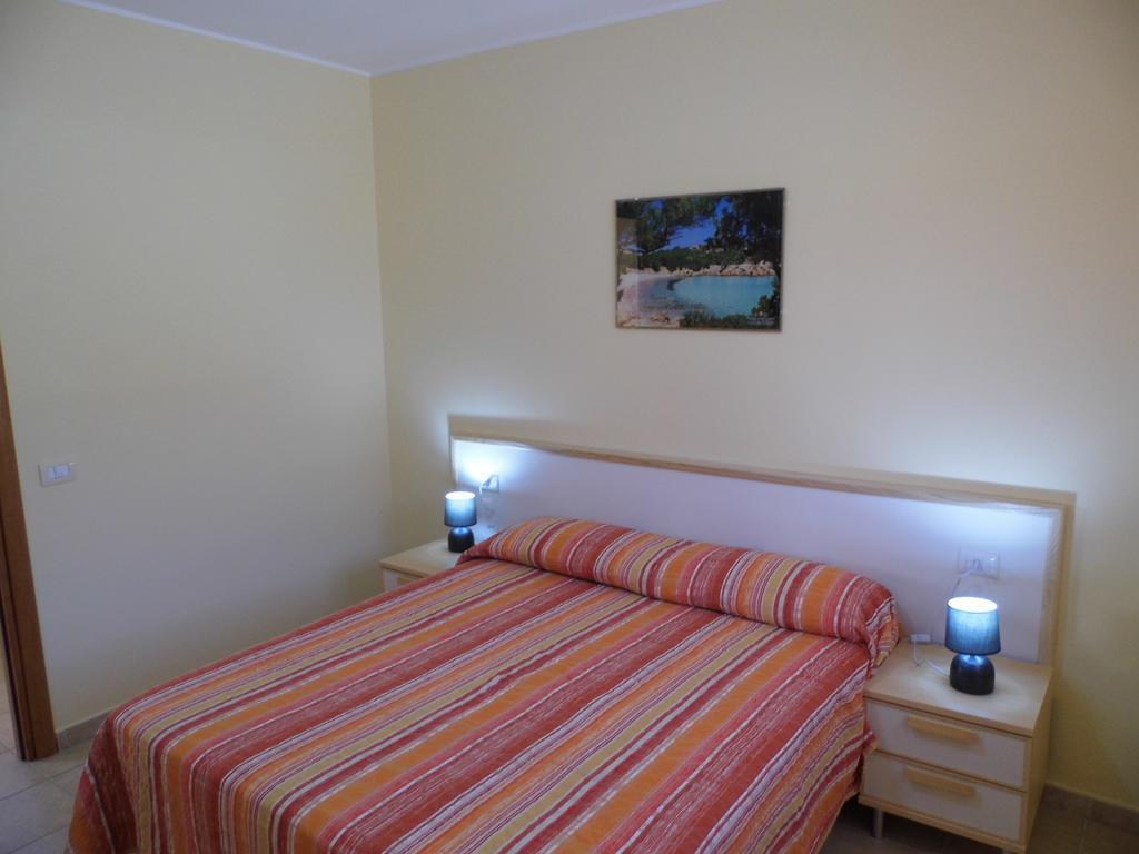 Le Nereidi Hotel Residence La Maddalena  Buitenkant foto