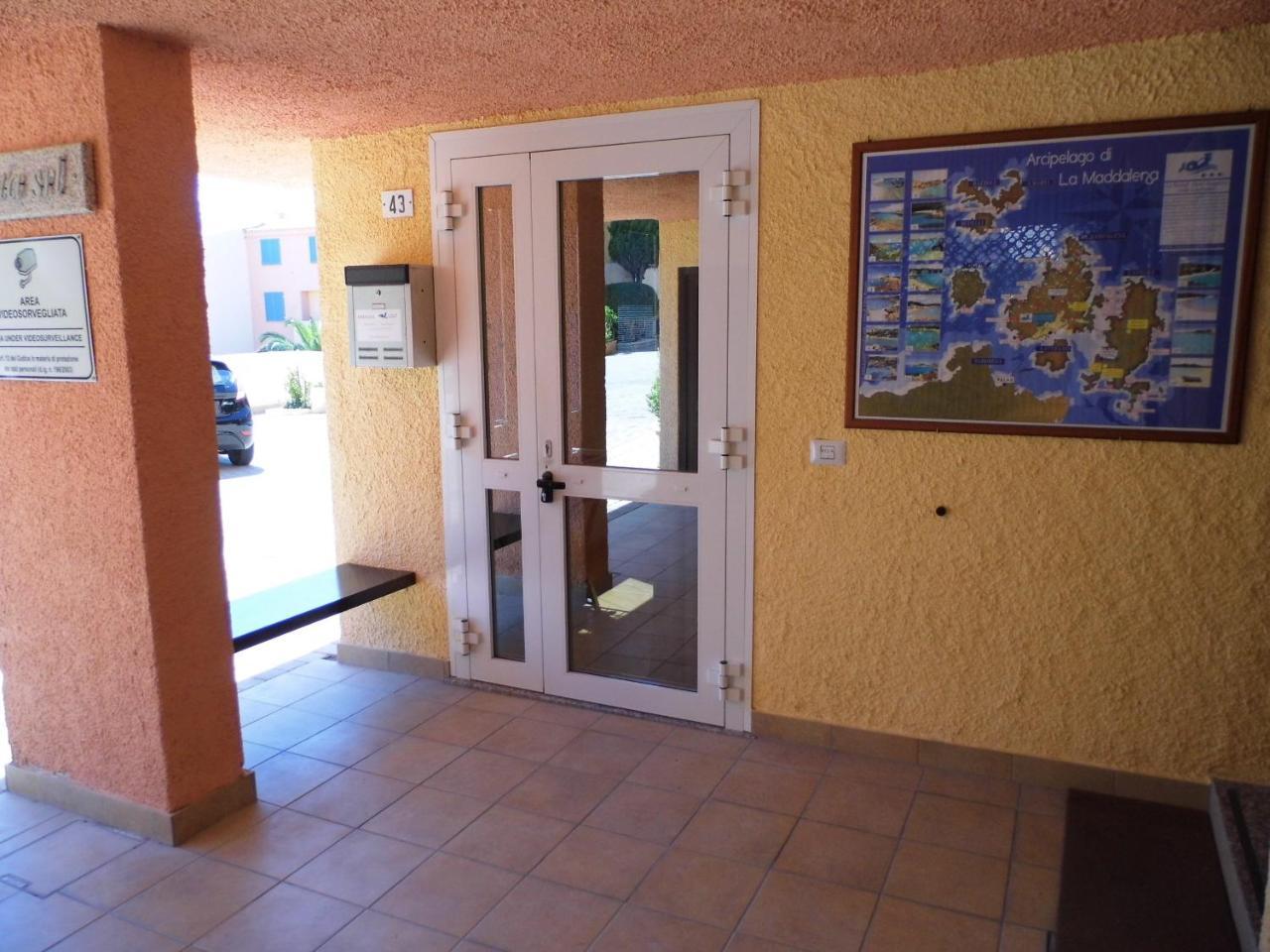 Le Nereidi Hotel Residence La Maddalena  Buitenkant foto
